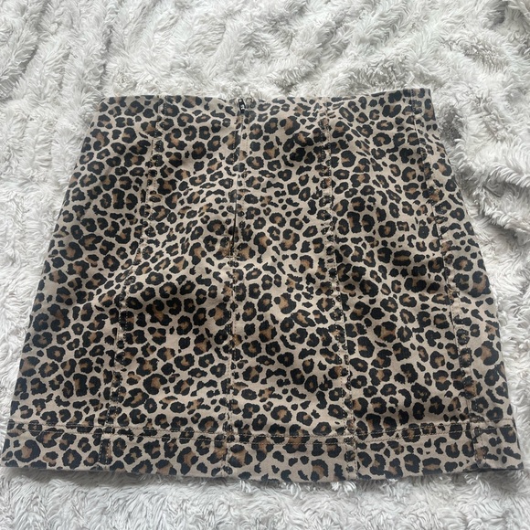 Cheetah skirt - Picture 1 of 2